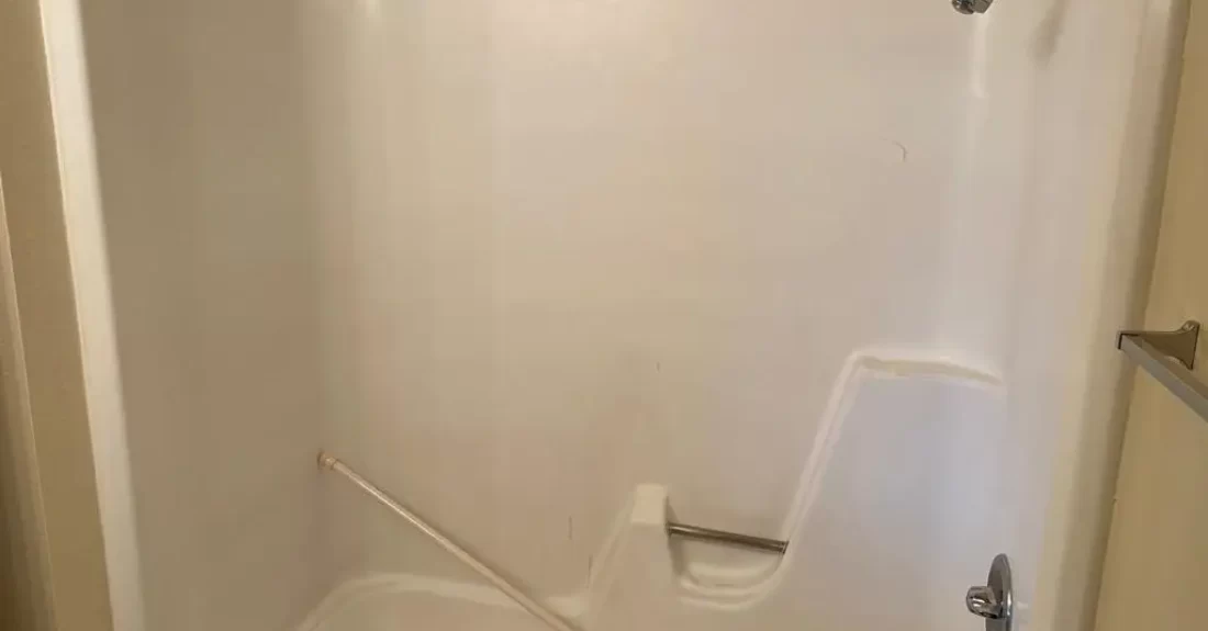 reglazing bathtub 1 (3)